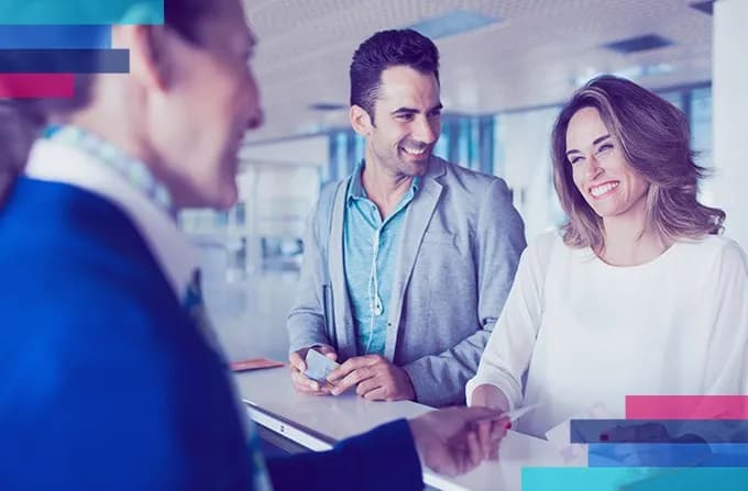 Kiedy odprawa na lotnisku: uniknij stresu i spóźnienia na lot